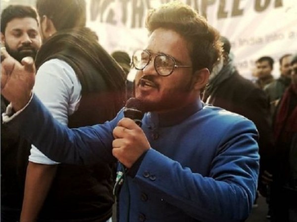 Order of arrest of AMU student Farhan Zubairi for 'beheading' Jibe at anti-macron protest
