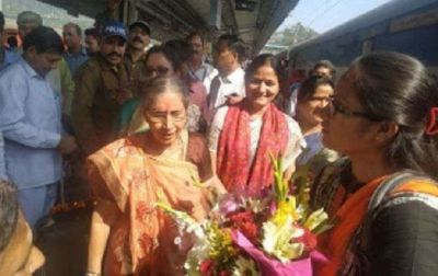 PM Modi's wife Jasodaben reached Haridwar, Mayor Anita welcomed