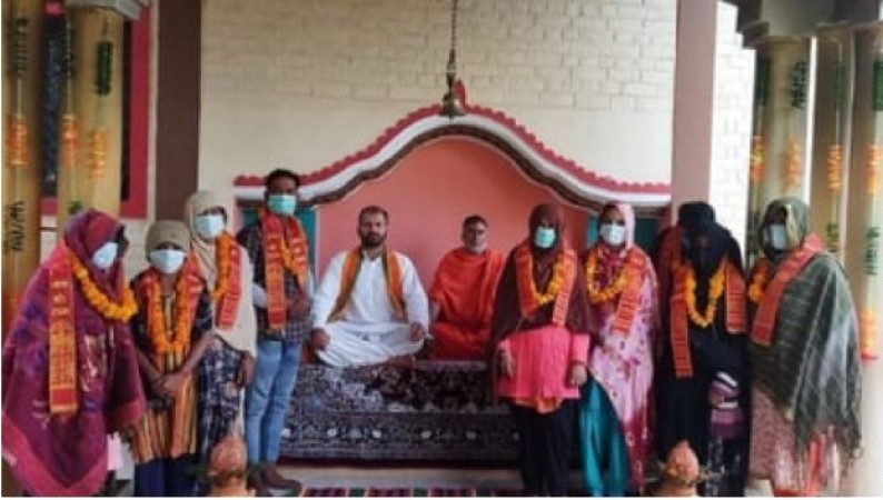 Ancestors became Muslims 150 years ago, now the whole family did 'Ghar Wapsi'