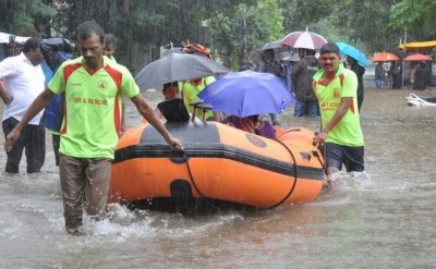 तमिलनाडु: आंधी-बारिश में अब तक 12 लोगों की मौत, विभाग ने जारी किया भरी वर्षा का रेड अलर्ट