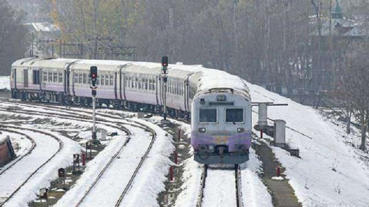 Rail service resumed in Kashmir, stopped for three months