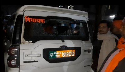भाजपा MLA काली प्रसाद की गाड़ी पर फायरिंग, जांच में जुटी पुलिस