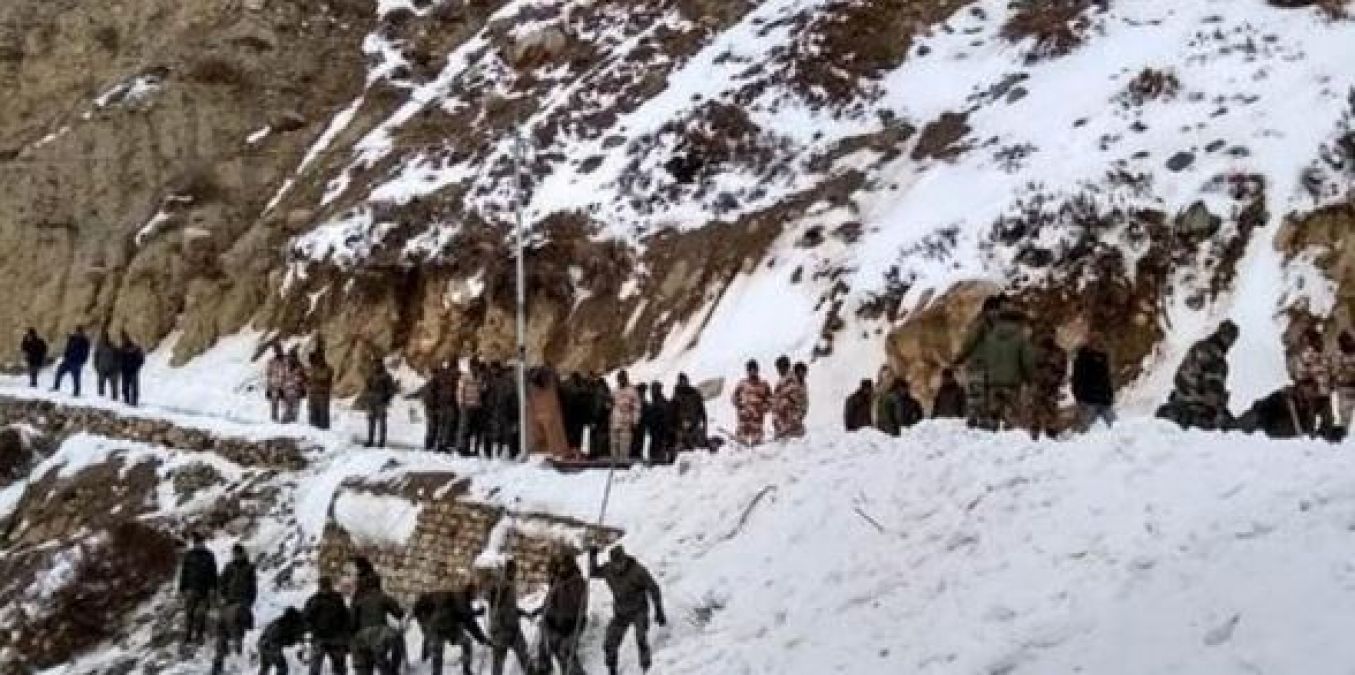 4 young martyrs due to avalanche, 2 porters also lost their lives