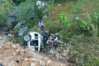 Tragic Accident! 3 women died as passenger vehicle falls into a ditch