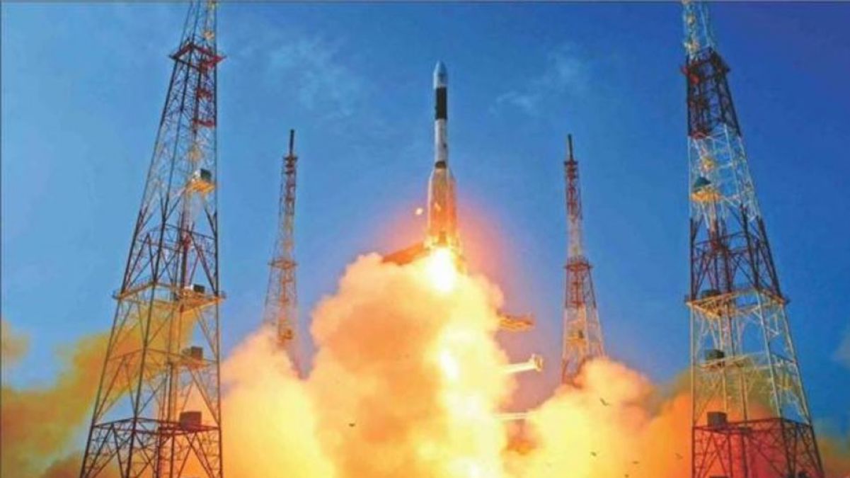 इसरो का बड़ा मिशन, 27 नवंबर को महज 27 मिनिट में लांच करेगा 14 सैटेलाइट