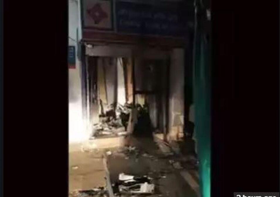 Katni: 3 Thieves blew up ATM with detonator, robbed only Rs. 10,000