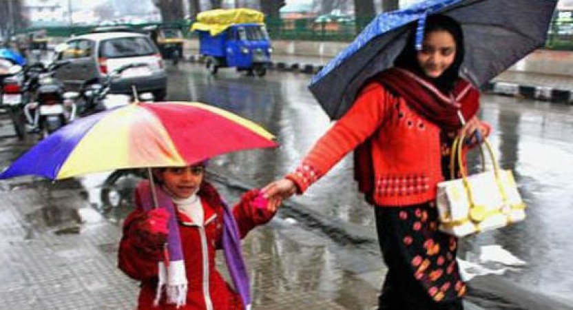 Temperature dropped from north to central India, cold increased