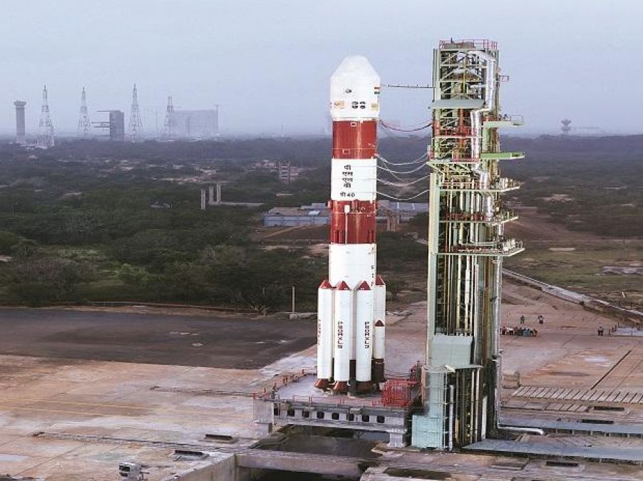 Indian PSLV has installed 209 foreign satellites in space, will give big gift by scoring half-century
