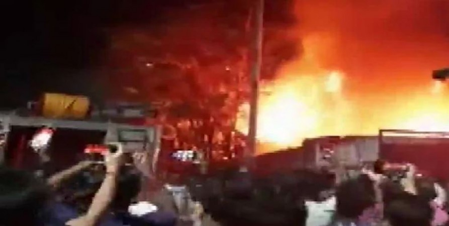 Maharashtra: Fire breaks out in marriage hall