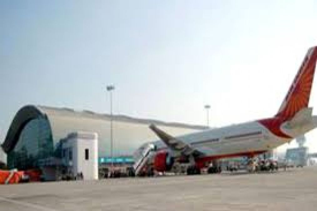Amritsar airport is under Army's control, fear of terrorist attack