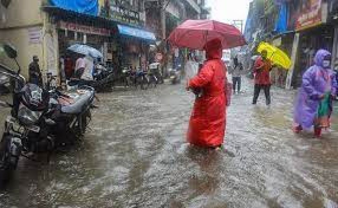 Rain breaks 127-year record in Gorakhpur, heavy rain still continues