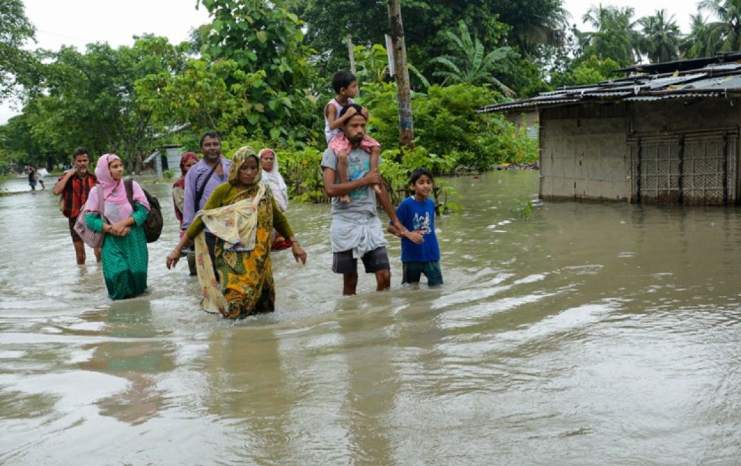 Flood in Bengal: Life in some districts of Bengal is disturbed due to flood, Mamata attributed it