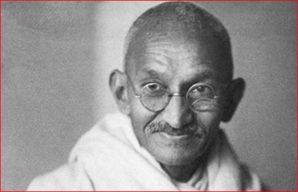 Godse gave death to Gandhiji by saying 'Namaste Bapu ...', know the story