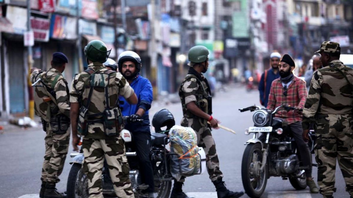 जम्मू कश्मीर से पकड़ाया पाकिस्तानी घुसपैठिया, BSF कर रही पूछताछ