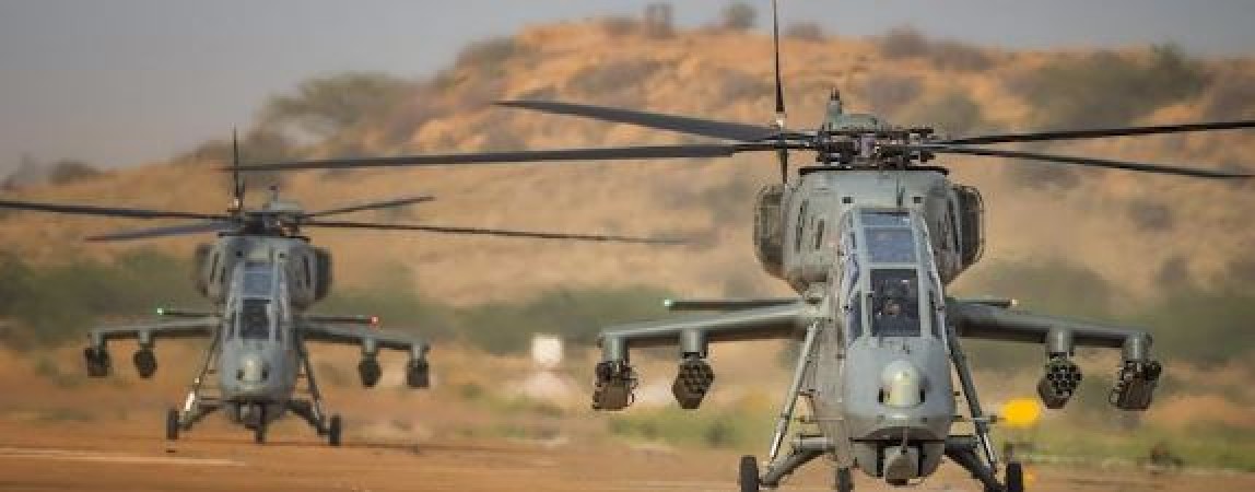 इंडियन एयर फोर्स में शामिल हुए हल्के लड़ाकू हेलीकॉप्टर प्रचंड, राजनाथ सिंह बोले- 'लंबे समय से थी इनकी जरूरत'