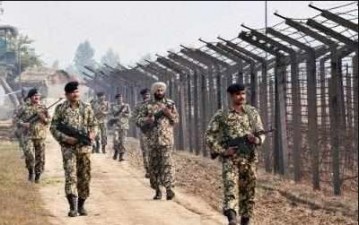 Pakistan breaks ceasefire again, Indian soldier martyred