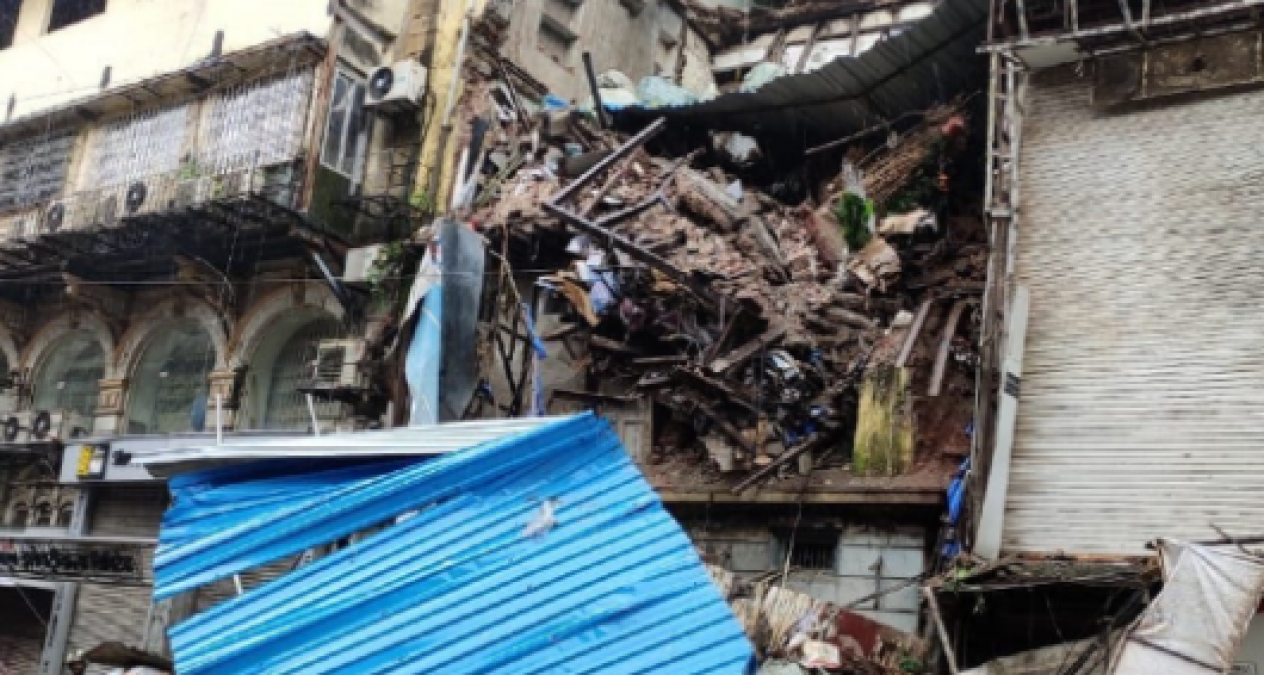 Mumbai: 4-storey building collapses in Kalbadevi area, 1 killed