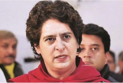 Priyanka Gandhi detained by police while going to Lakhimpur Kheri, Know why