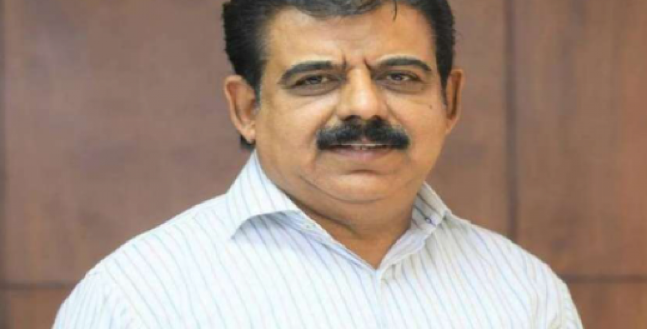 MP Shankar Lalwani trapped after parking car in NO parking zone, fine imposed