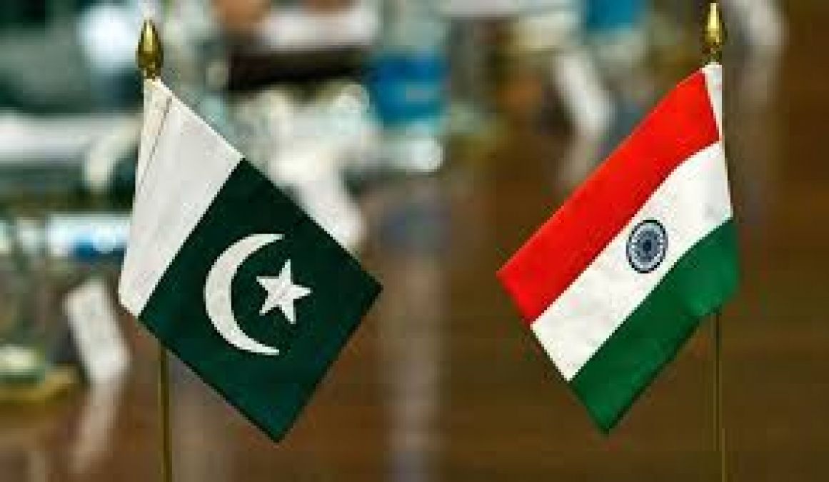 पाकिस्तान की नापाक हरकत जारी, अंतरराष्ट्रीय सीमा और एलओसी पर की भारी गोलीबारी