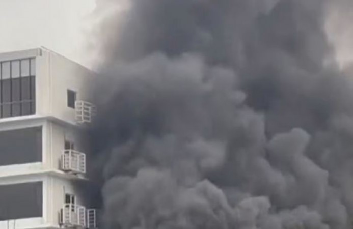 Noida: Massive fire at plastic factory, 14 fire tenders rushed to spot