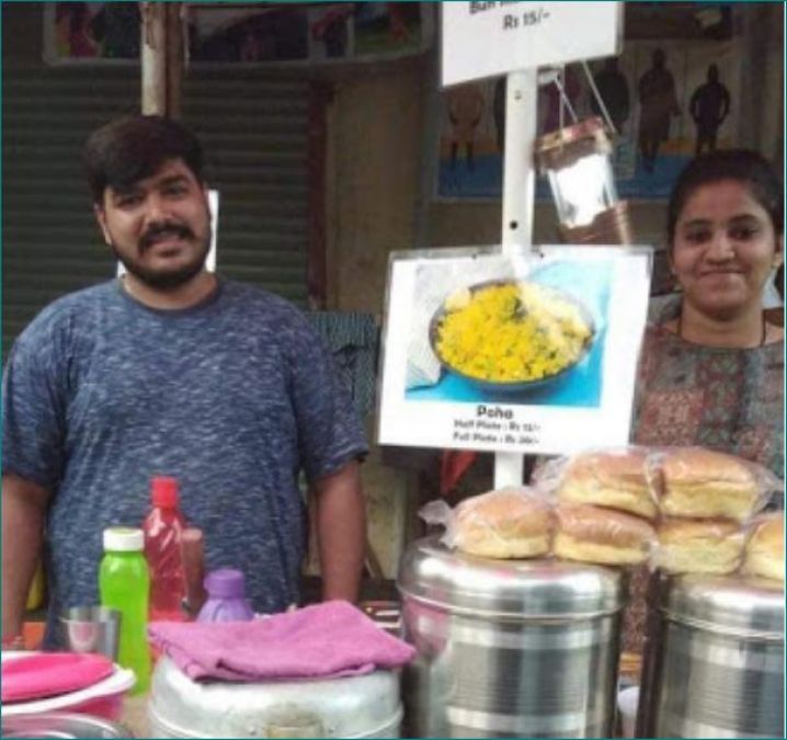 Humanity still exists! MBA Couples sells street food to help their maid