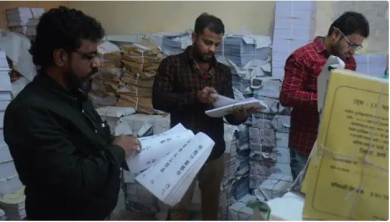 जम्मू कश्मीर का खेल बदलेंगे 25 लाख मतदाता, नई वोटर लिस्ट से भड़की NC