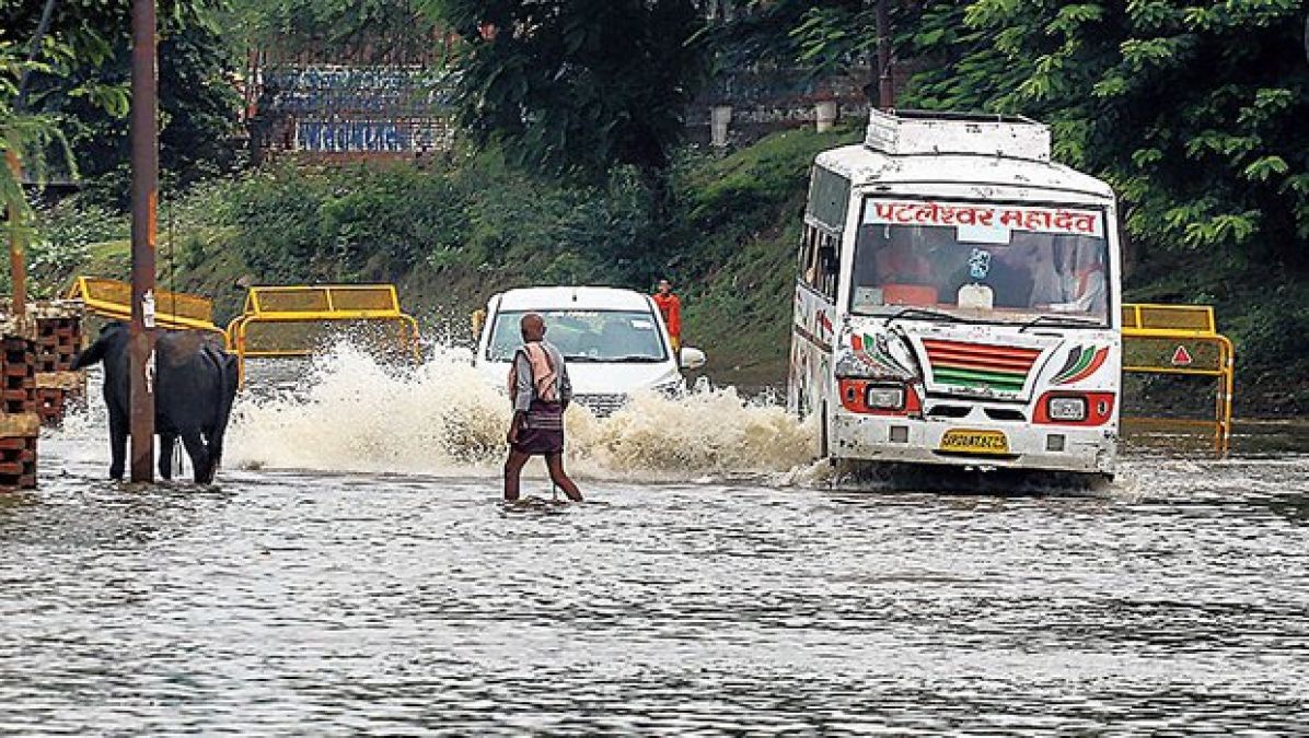 यूपी बाढ़ः उत्तर प्रदेश में बाढ़ से 560 करोड़ की क्षति, राज्य सरकार ने केंद्र से मांगी मदद