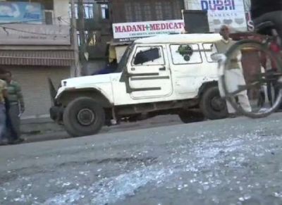 जम्मू कश्मीर: श्रीनगर के बीचों-बीच हुआ ग्रेनेड हमला, तीन घायल