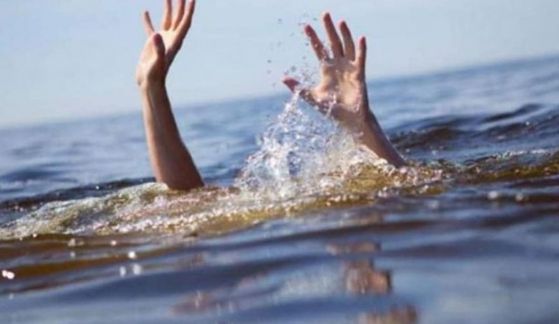 गंडक नदी में डूबी यात्रियों से भरी नाव, 2 की हुई मौत