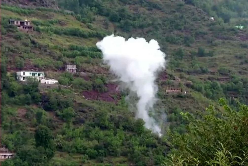 पाकिस्तान ने फिर की भारी गोलीबारी, रिहाईशी क्षेत्रों को बनाया निशाना