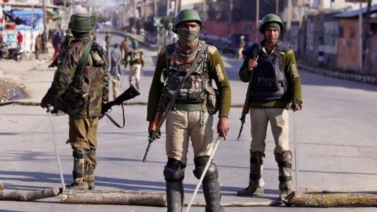 जम्मू कश्मीर में सुरक्षाबलों की बड़ी सफलता, 13 दिनों के सर्च ऑपरेशन के बाद पकड़ाए दो आतंकी