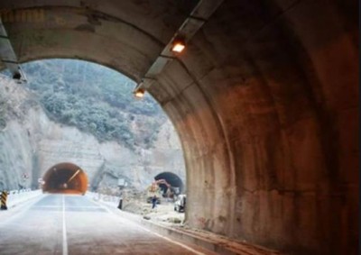 Zojila tunnel to connect Kargil with Kashmir, Transport Minister Gadkari starts construction work