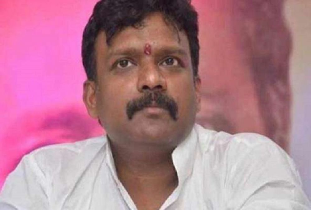 महाराष्ट्र: EC ने छापेमारी में जब्त की लाखों की नकदी, NCP विधायक गिरफ्तार