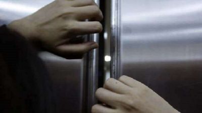 लिफ्ट में फंसकर 9 वर्षीय बच्ची की दर्दनाक मौत, मातम में डूबा परिवार