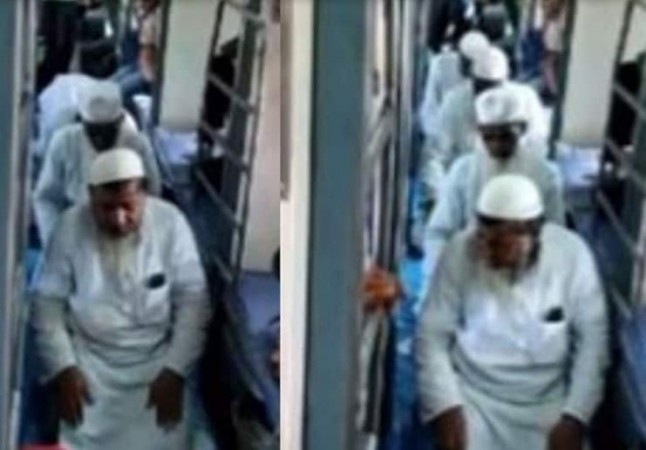 VIDEO offering Namaz by closing way in train going viral, RPF to prob