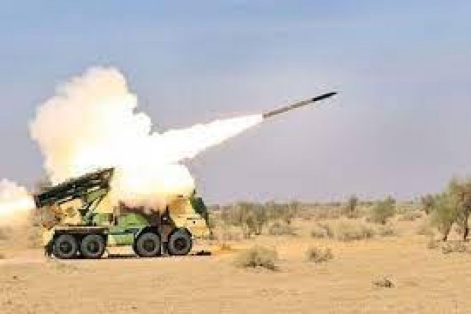 महज 44 सेकंड में छूटेंगे 72 रॉकेट.., भारत ने चीन सीमा पर तैनात किए पिनाका और स्मर्च रॉकेट लॉन्चर