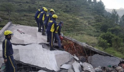 Nature wreak havoc in Uttarakhand, lives of people in danger due to landslide