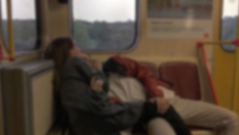 Couple started doing dirty things in the moving train, co-traveller recorded video!!