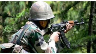 जम्मू-कश्मीर: आतंकवादियों से मुठभेड़ में 1 जवान और 2 पुलिस कर्मी घायल