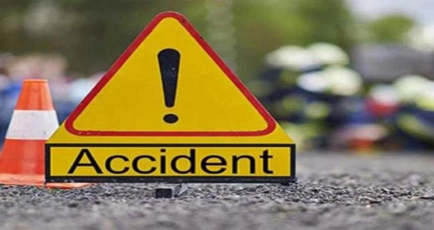 UP: Tragic car accident in Budayun, three died