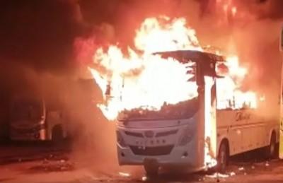 A slight mistake and a big accident... Bus becomes a pyre on Diwali