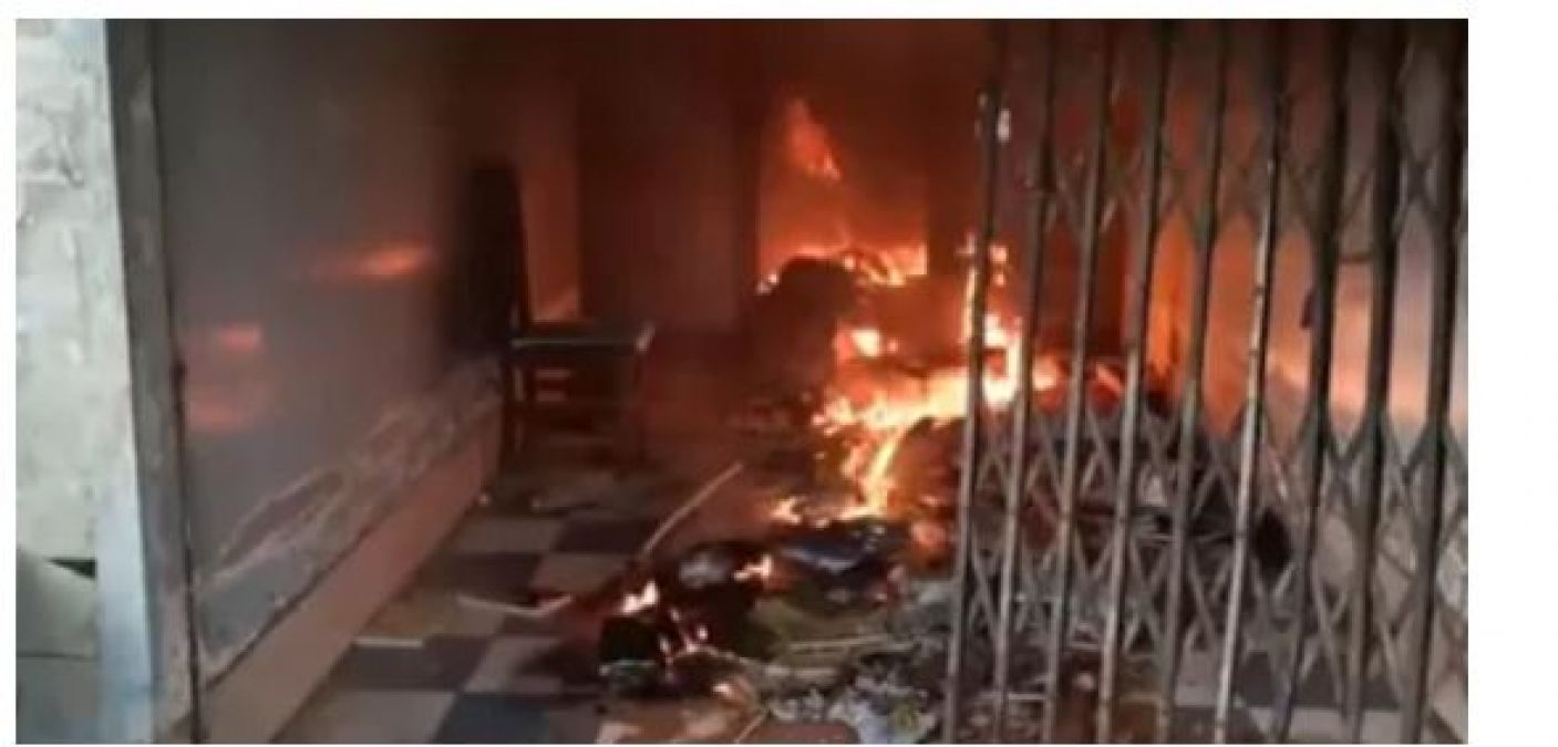 दिल्ली: इमारत में लगी आग, 4 लोगों की मौत