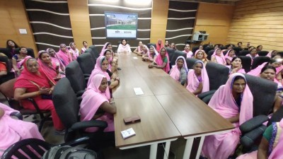 मुख्यमंत्री ने भाईदूज पर स्व-सहायता समूह की बहनों से किया वर्चुअली संवाद