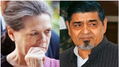Why Jagdish Tytler, accused of the 1984 Sikh massacre, be placed in the Congress Committee?