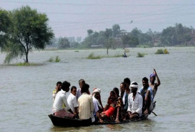 CM Shivraj visits flood-affected areas; 7 lakh hectares of crops in 14 districts destroyed