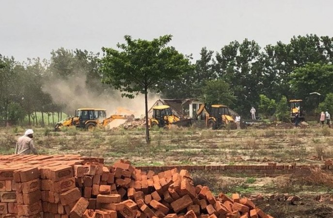Yogi government demolishes illegal constructions of land mafia