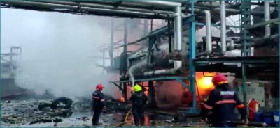 महाराष्ट्र : कपड़ा फैक्टरी में हुआ धमाका और लग गई भीषण आग