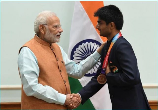 PM Modi and CM Yogi wishes Suhas L Yathiraj on winning a silver medal