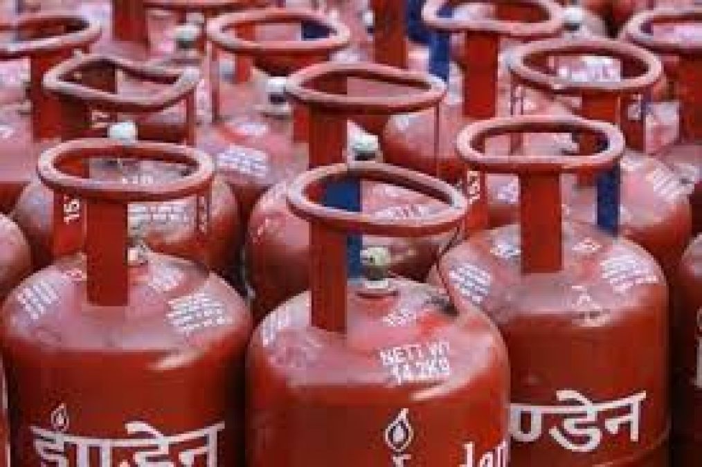 Ujjwala Scheme: Government distributes eight crore LPG cylinders before the deadline